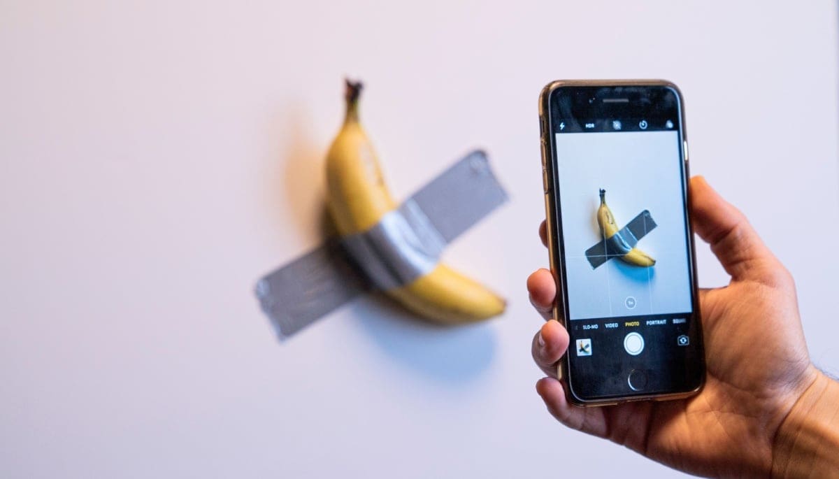 Krypto-Chef zahlt 6 Millionen Dollar für Banane und will sie essen Krypto-Chef zahlt 6 Millionen Dollar für Banane und will sie essen
