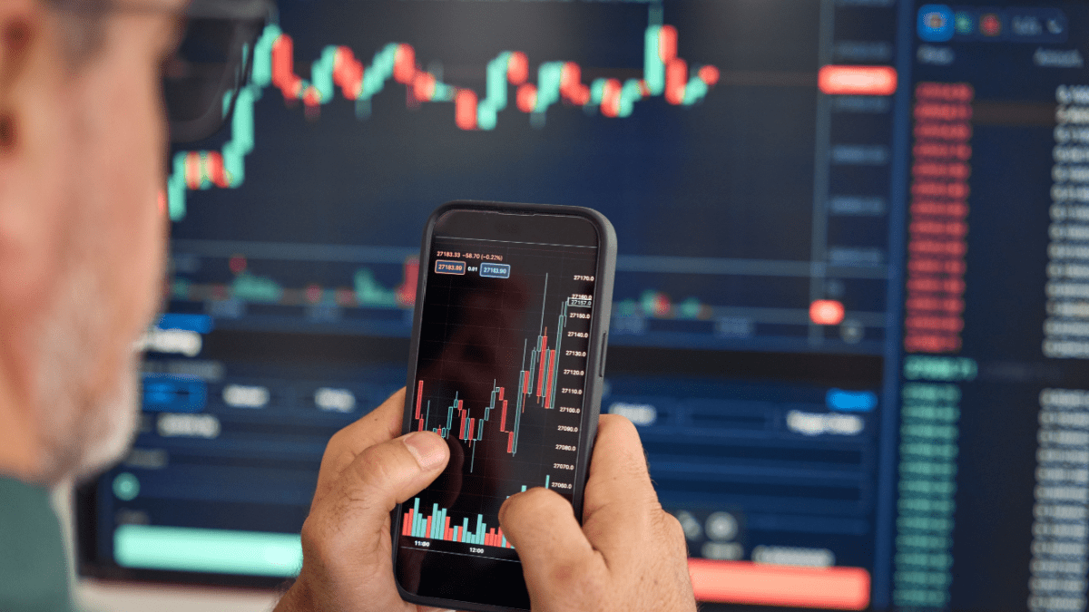 Kryptohändler erzielt 36 Millionen EUR Gewinn mit AI und Memecoin Kryptohändler erzielt 36 Millionen EUR Gewinn mit AI und Memecoin