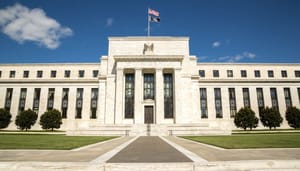 Bitcoin op zijden draadje: historische verdeeldheid over rentebesluit Bitcoin op zijden draadje: historische verdeeldheid over rentebesluit
