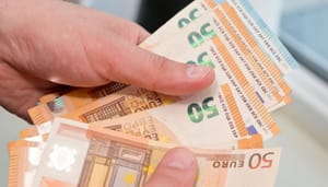 Hemelvaartsdag-extra-salaris Werken op Hemelvaartsdag: hoeveel meer salaris levert het je op?
