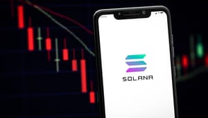 solana price corrects Solana's netwerk overspoeld door bots, gaat de koers corrigeren?