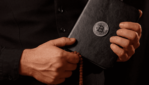 Pastoor steelt miljoenen: Kerkgangers massaal opgelicht met crypto Pastoor steelt miljoenen: Kerkgangers massaal opgelicht met crypto