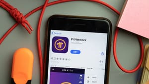 Een afbeelding van de pi network app op de app store van een mobiele telefoon Een afbeelding van de pi network app op de app store van een mobiele telefoon