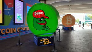 Promotie van Bitcoin en Pepe in Jakarta, Indonesië.