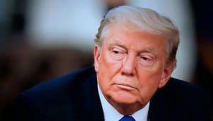 Een afbeelding van president Donald Trump in april Een afbeelding van president Donald Trump in april