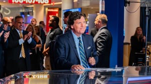 Tucker Carlson Bekannter Journalist ist sich sicher: CIA hat Bitcoin erfunden