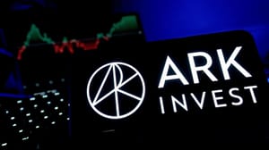 Ark Invest Fonds steigt mit Millionen bei Krypto-Crash ein