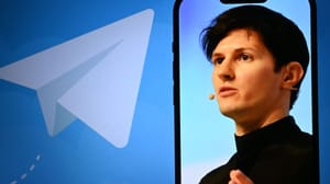 Een afbeelding van Pavel Durov, de oprichter en CEO van Telegram, naast het logo van Telegram Een afbeelding van Pavel Durov, de oprichter en CEO van Telegram, naast het logo van Telegram