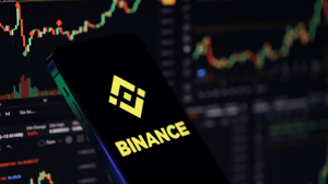 Binance logo met koersgrafieken