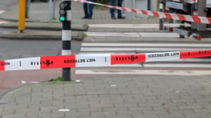 Een afbeelding van een door de Nederlandse politie afgezet gebied Een afbeelding van een door de Nederlandse politie afgezet gebied