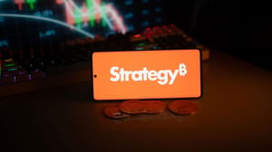 Shutterstock_2699104577 Strategy kauft 592 Bitcoin und erreicht den 100. Kauf