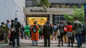 Bitcoin fällt stark nach Monsterverkauf von BlackRocks BTC-Fonds Bitcoin fällt stark nach Monsterverkauf von BlackRocks BTC-Fonds