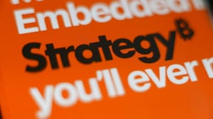 Shutterstock_2617169959 MicroStrategy compra 284M€ en Bitcoin y aumenta sus reservas