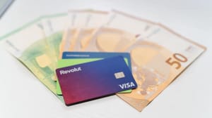 revolut-pinpas-betaalkaart-visa-mastercard-e1779190082405 Mit Dogecoin im Supermarkt bezahlen dank neuer Debitkarte von Revolut