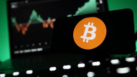 Bitcoin nahe 75.000 Dollar: Was treibt die Rallye und wie nachhaltig ist sie wirklich?