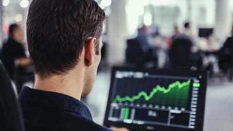 Europäer massenhaft im Bann von zwei Kryptos, die sogar XRP schlagen