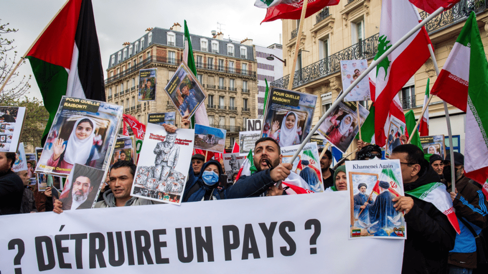 Frankreich meidet Krieg im Iran: die Auswirkungen auf Bitcoin