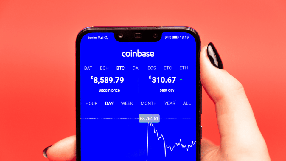 „D.B.“ verklagt Coinbase wegen eingefrorener Kryptowährungen im Wert von 47 Millionen Euro