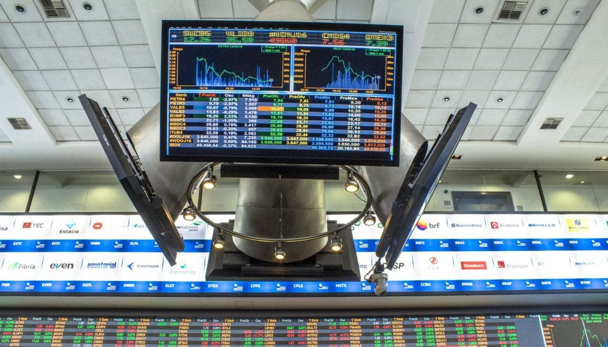 aandelen-crypto-fondsen-bitcoin-ethereum Cryptofondsen beleven topweek terwijl sentiment positiever draait