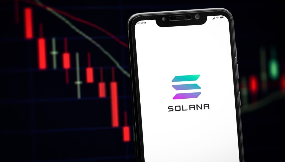 solana price corrects Solana's netwerk overspoeld door bots, gaat de koers corrigeren?