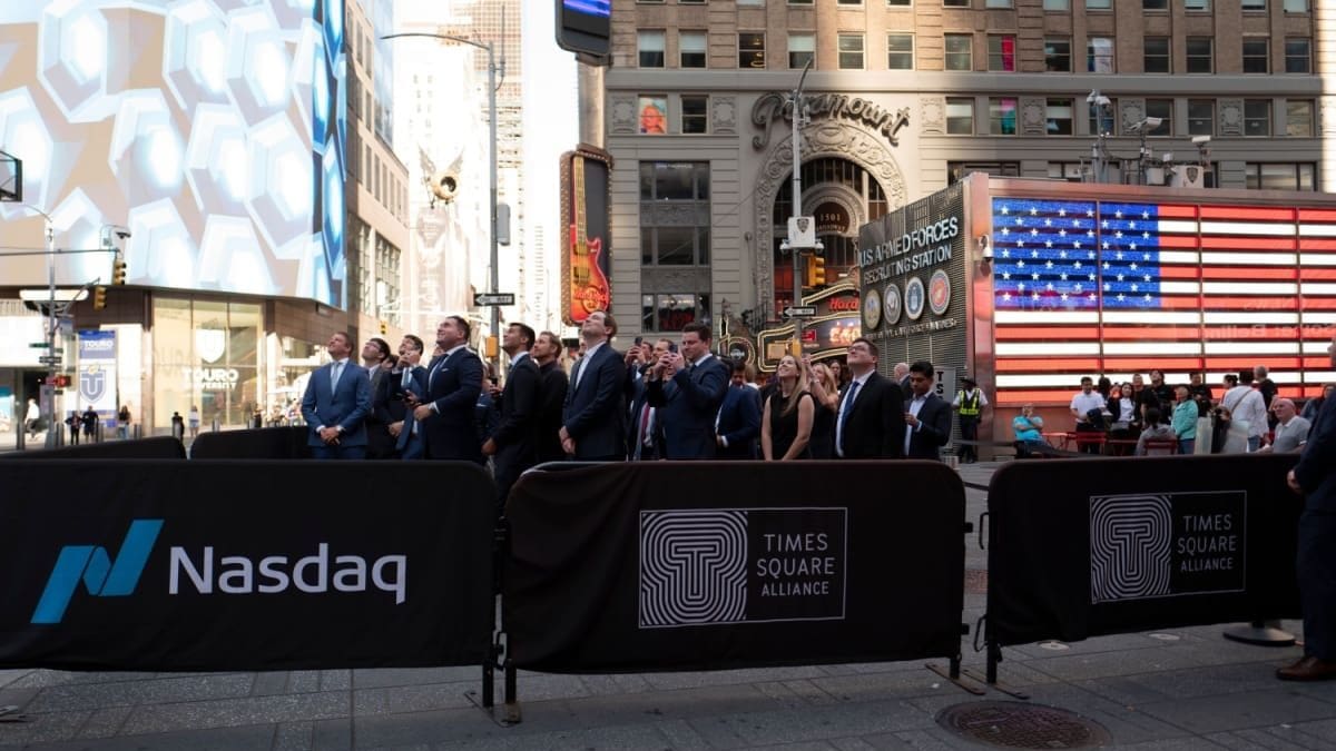Nasdaq beurs Verenigde Staten Koreaans techbedrijf onthult groot bitcoin-plan, aandelen stijgen 143%