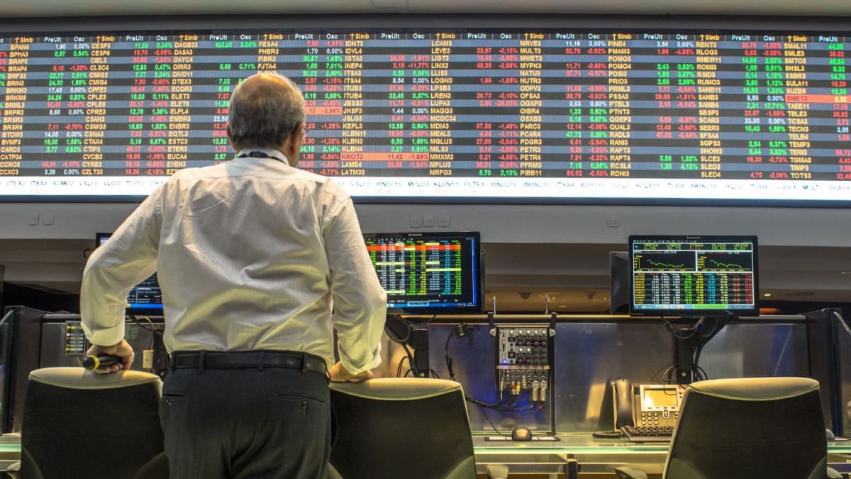Shutterstock_391295668 Krypto-Radar: Markt hält den Atem an vor Zinsentscheid morgen