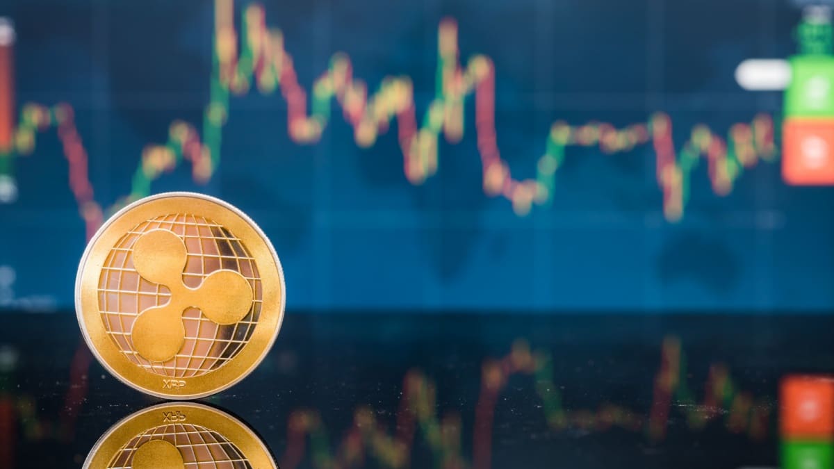 Shutterstock_1079884361 Was ist ein Todeskreuz und warum ist das oft schlecht für XRP?